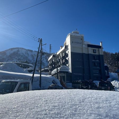 Ishiuchibase Hotel Minamiuonuma Екстериор снимка